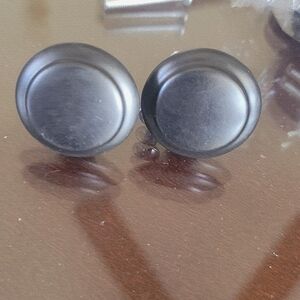 I have 16 Knobs For Sale Comes to in a package